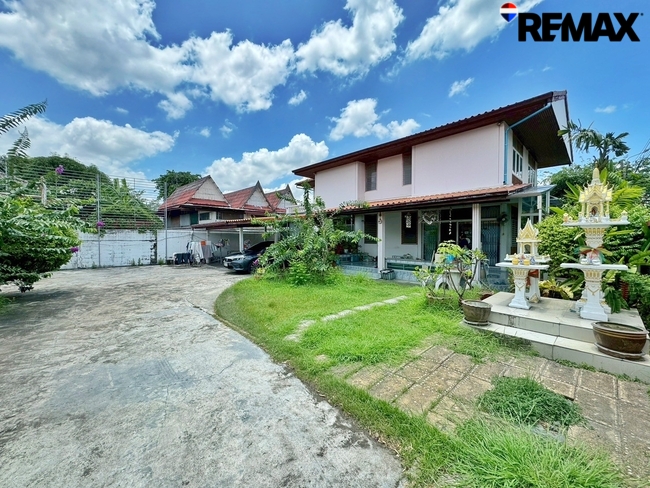 ลดราคาพิเศษ 3 ล้านบาท!! ขายบ้านเดี่ยว 2 ชั้น แปลงใหญ่ 140 ตร.วา ใกล้ MRT กระทรวงสาธารณสุข เพียง 750 เมตร เหมาะทำ Home Office, ศูนย์ดูแลผู้สูงอายุ หรืออยู่อาศัย