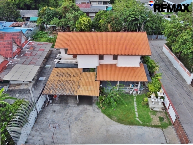 ลดราคาพิเศษ 3 ล้านบาท!! ขายบ้านเดี่ยว 2 ชั้น แปลงใหญ่ 140 ตร.วา ใกล้ MRT กระทรวงสาธารณสุข เพียง 750 เมตร เหมาะทำ Home Office, ศูนย์ดูแลผู้สูงอายุ หรืออยู่อาศัย
