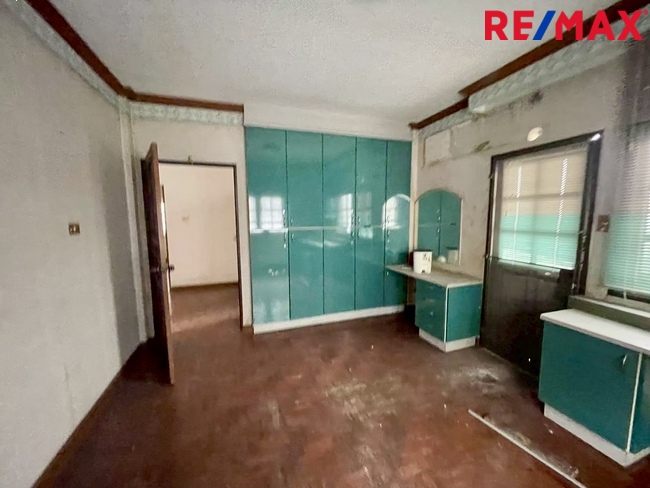 ขายบ้านศรีนครินทร์ หมู่บ้านเอกไพลิน ศรีด่าน 6 บางนา อ่อนนุช สุวรรณภูมิ ใกล้โรงเรียนนานาชาติและศูนย์การค้ามากมาย