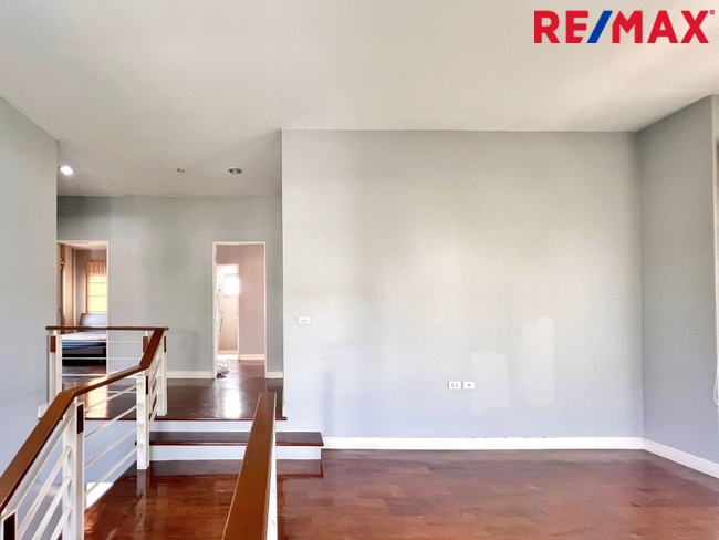 บ้านเดี่ยวพื้นที่ 85 ตารางวา ไม่มีบ้านตรงข้าม ตั้งอยู่บนถนนเมน