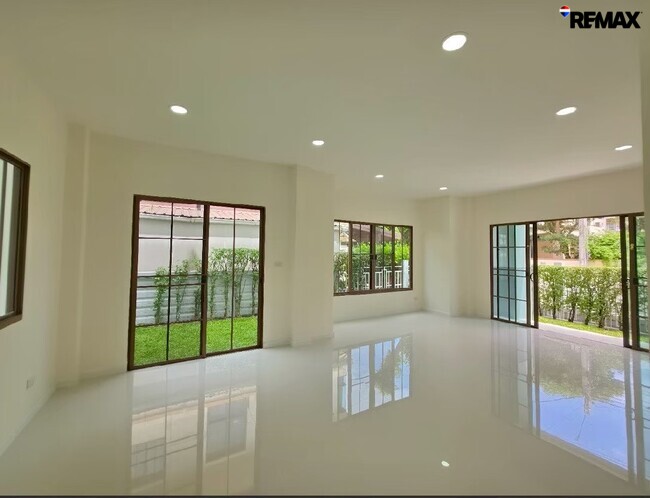 ขายบ้านเดี่ยว บุราสิริ ราชพฤกษ์–แจ้งวัฒนะ รีโนเวทใหม่ พร้อมอยู่ 5.39 ล้านบาท