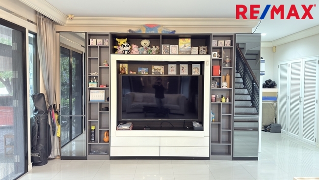 ขายบ้านเดี่ยว หมู่บ้าน เศรษฐสิริ ราชพฤกษ์-จรัญ 187 วา หลังมุม พร้อมเรือนรับรอง