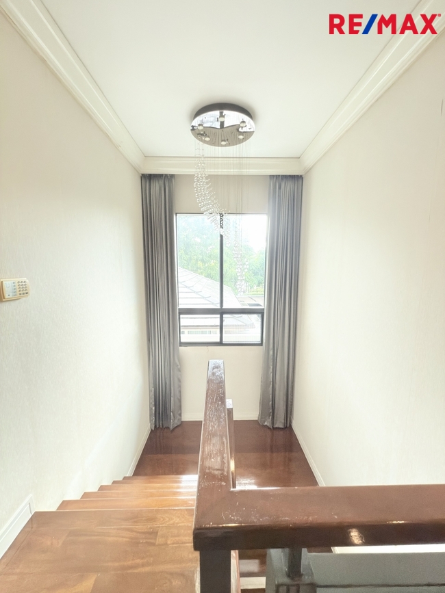 ขายบ้านเดี่ยว หมู่บ้าน เศรษฐสิริ ราชพฤกษ์-จรัญ 187 วา หลังมุม พร้อมเรือนรับรอง