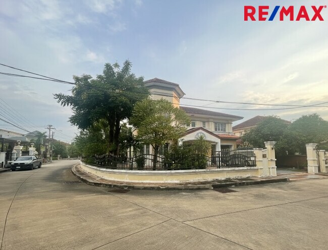 ขายบ้านเดี่ยว ปิ่นเกล้า-พระราม 5 ใกล้ Central Westville | ม.กฤษดาลากูน (116.2 ตร.ว.) แปลงมุม ข้างบ้านติดน้ำ