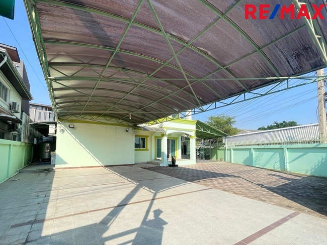 ขายบ้านเดี่ยวลาซาล–แบริ่ง 39 สุขุมวิท บางนา อ่อนนุช สุวรรณภูมิ BTS สายสีเขียวและสายสีเหลือง ใกล้โรงเรียนนานาชาติและสนามบินสุวรรณภูมิ Single House for Sale — Lasalle–Bearing 39, Sukhumvit