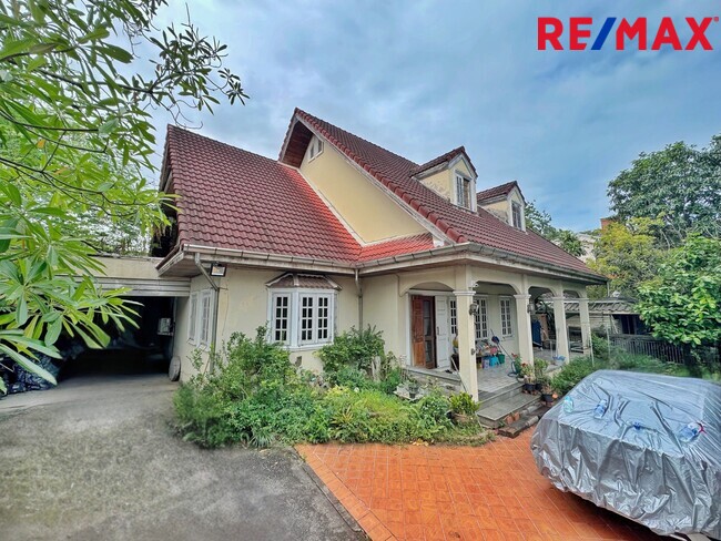 ขายบ้านเดี่ยว วิภาวดีรังสิต 64 – แจ้งวัฒนะ 1 | 129 ตร.วา | 300 ตร.ม. | 5 ห้องนอน 5 ห้องน้ำ | ราคาพิเศษ 14.5 ล้านบาท เหมาะอยู่อาศัยและทำโฮมออฟฟิศ ทำเลใกล้ดอนเมือง–หลักสี่–ศูนย์ราชการแจ้งวัฒนะ