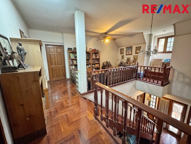 ขายบ้านเดี่ยว วิภาวดีรังสิต 64 – แจ้งวัฒนะ 1 | 129 ตร.วา | 300 ตร.ม. | 5 ห้องนอน 5 ห้องน้ำ | ราคาพิเศษ 14.5 ล้านบาท เหมาะอยู่อาศัยและทำโฮมออฟฟิศ ทำเลใกล้ดอนเมือง–หลักสี่–ศูนย์ราชการแจ้งวัฒนะ