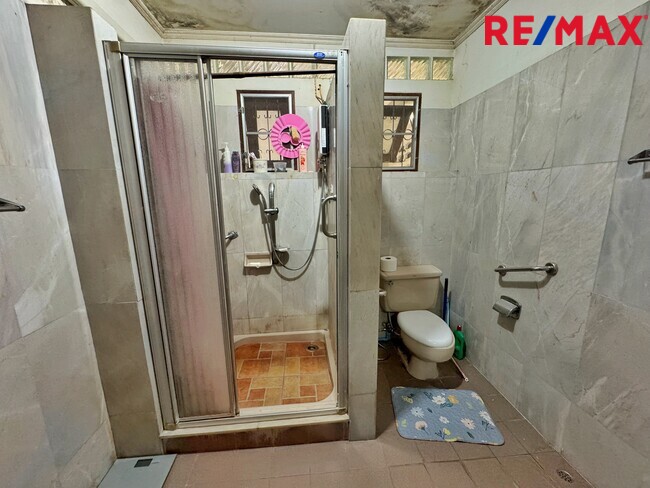 ขายบ้านเดี่ยว วิภาวดีรังสิต 64 – แจ้งวัฒนะ 1 | 129 ตร.วา | 300 ตร.ม. | 5 ห้องนอน 5 ห้องน้ำ | ราคาพิเศษ 14.5 ล้านบาท เหมาะอยู่อาศัยและทำโฮมออฟฟิศ ทำเลใกล้ดอนเมือง–หลักสี่–ศูนย์ราชการแจ้งวัฒนะ