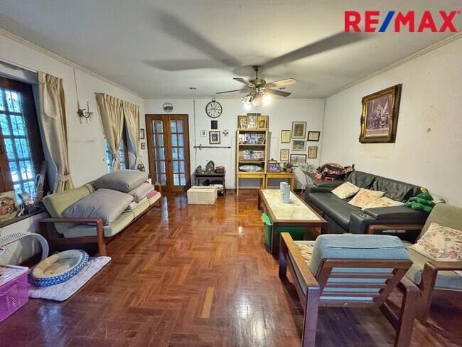 ขายบ้านเดี่ยว วิภาวดีรังสิต 64 – แจ้งวัฒนะ 1 | 129 ตร.วา | 300 ตร.ม. | 5 ห้องนอน 5 ห้องน้ำ | ราคาพิเศษ 14.5 ล้านบาท เหมาะอยู่อาศัยและทำโฮมออฟฟิศ ทำเลใกล้ดอนเมือง–หลักสี่–ศูนย์ราชการแจ้งวัฒนะ