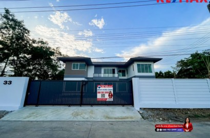 บ้านนิมิตใหม่ 59 I เคซี เลค แลนด์ บ้านสั่งสร้าง บริษัท SC Grand ประกันโครงสร้าง 20 ปี หัวมุม ประตูรั้วหน้าบ้านกว้าง 9 เมตรและมีประตูรั้วเข้าออกได้ 2 ด้าน