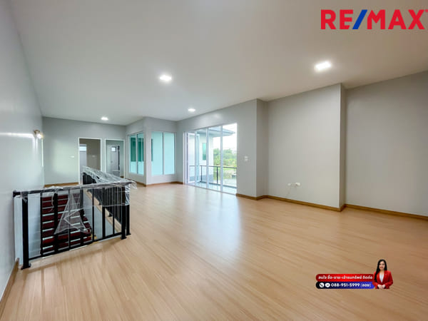 บ้านนิมิตใหม่ 59 I เคซี เลค แลนด์ บ้านสั่งสร้าง บริษัท SC Grand ประกันโครงสร้าง 20 ปี หัวมุม ประตูรั้วหน้าบ้านกว้าง 9 เมตรและมีประตูรั้วเข้าออกได้ 2 ด้าน