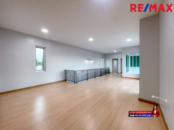 บ้านนิมิตใหม่ 59 I เคซี เลค แลนด์ บ้านสั่งสร้าง บริษัท SC Grand ประกันโครงสร้าง 20 ปี หัวมุม ประตูรั้วหน้าบ้านกว้าง 9 เมตรและมีประตูรั้วเข้าออกได้ 2 ด้าน