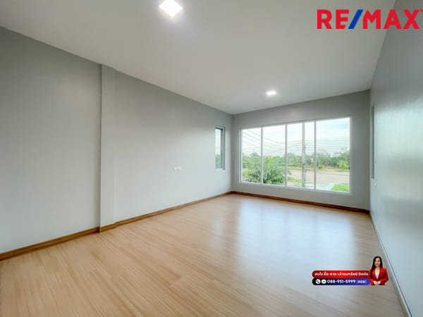 บ้านนิมิตใหม่ 59 I เคซี เลค แลนด์ บ้านสั่งสร้าง บริษัท SC Grand ประกันโครงสร้าง 20 ปี หัวมุม ประตูรั้วหน้าบ้านกว้าง 9 เมตรและมีประตูรั้วเข้าออกได้ 2 ด้าน