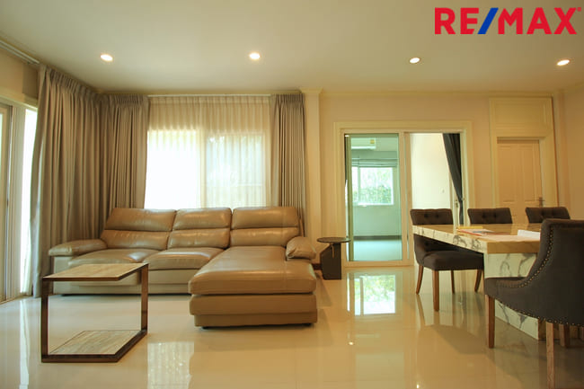 ขายบ้านเดี่ยว ลัดดารมย์ อิลิแกนซ์ วงแหวน สาทร มีห้องนอนชั้น1 ตกแต่งสวย 80 ตร.ว