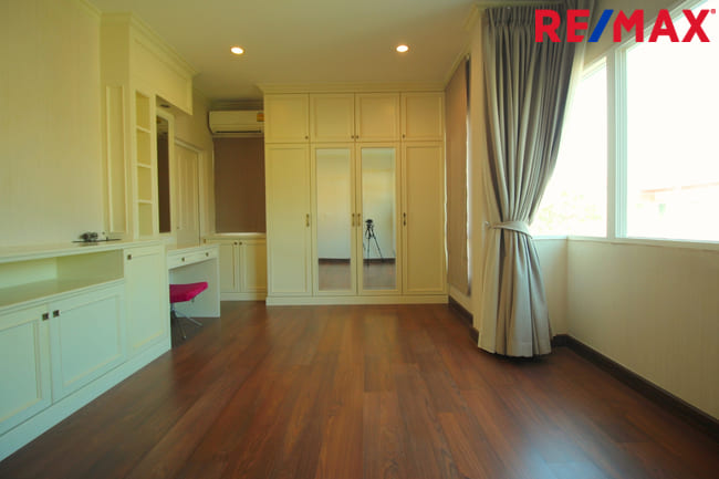 ขายบ้านเดี่ยว ลัดดารมย์ อิลิแกนซ์ วงแหวน สาทร มีห้องนอนชั้น1 ตกแต่งสวย 80 ตร.ว