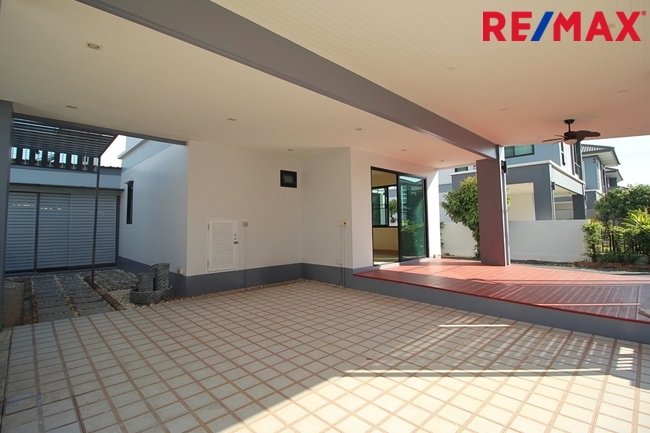 ขายบ้านเดี่ยว ลัดดารมย์ อิลิแกนซ์ วงแหวน สาทร มีห้องนอนชั้น1 ตกแต่งสวย 80 ตร.ว