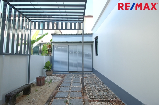 ขายบ้านเดี่ยว ลัดดารมย์ อิลิแกนซ์ วงแหวน สาทร มีห้องนอนชั้น1 ตกแต่งสวย 80 ตร.ว