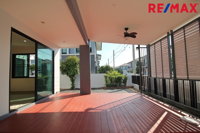 ขายบ้านเดี่ยว ลัดดารมย์ อิลิแกนซ์ วงแหวน สาทร มีห้องนอนชั้น1 ตกแต่งสวย 80 ตร.ว