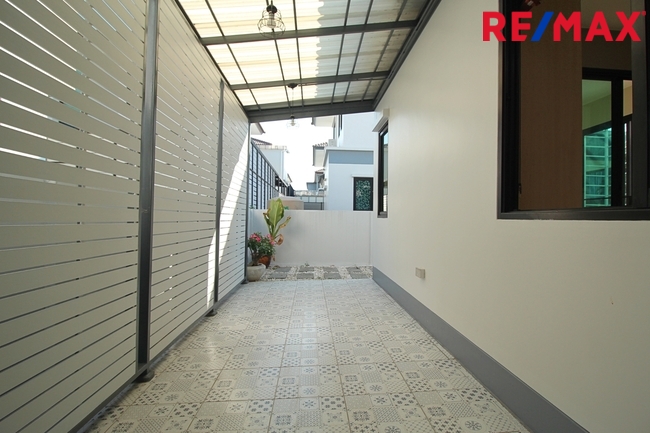 ขายบ้านเดี่ยว ลัดดารมย์ อิลิแกนซ์ วงแหวน สาทร มีห้องนอนชั้น1 ตกแต่งสวย 80 ตร.ว