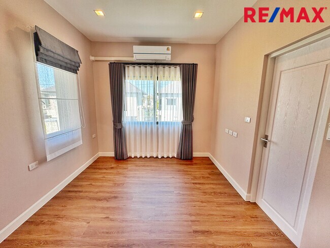 ขายบ้านเดี่ยวหรู บางกอก บูเลอวาร์ด เวสต์เกต 80 ตร.ว. พร้อมอยู่ | SC Asset ทำเลศักยภาพ ติดถนนกาญจนาภิเษก ใกล้รถไฟฟ้าสายสีม่วง( Bangkok Boulevard Westgate)