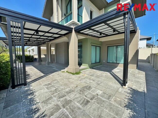 ขายบ้านเดี่ยวหรู บางกอก บูเลอวาร์ด เวสต์เกต 80 ตร.ว. พร้อมอยู่ | SC Asset ทำเลศักยภาพ ติดถนนกาญจนาภิเษก ใกล้รถไฟฟ้าสายสีม่วง( Bangkok Boulevard Westgate)