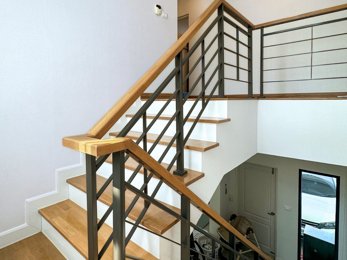 ขายบ้าน เซนโทร วงแหวน-จตุโชติ 4 นอน 5 น้ำ