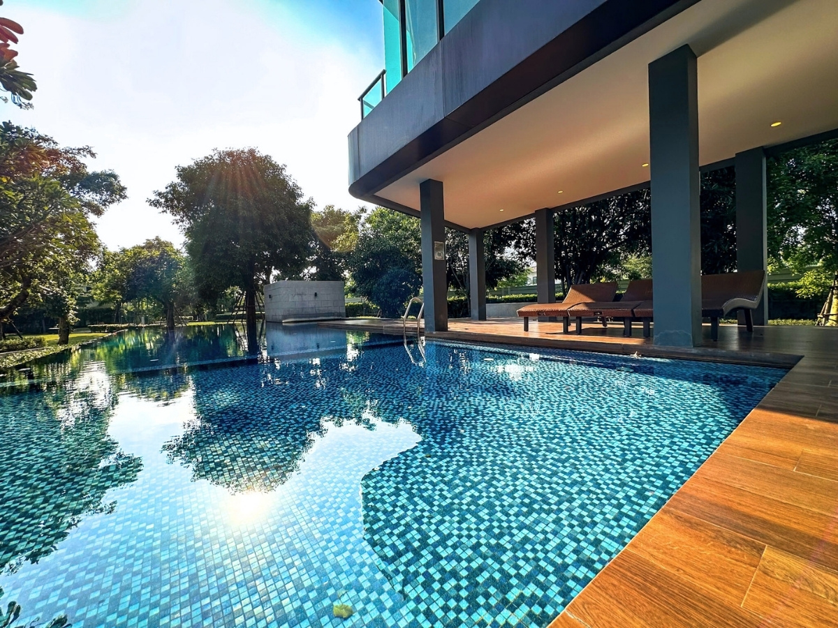 ขายบ้าน เซนโทร วงแหวน-จตุโชติ 4 นอน 5 น้ำ