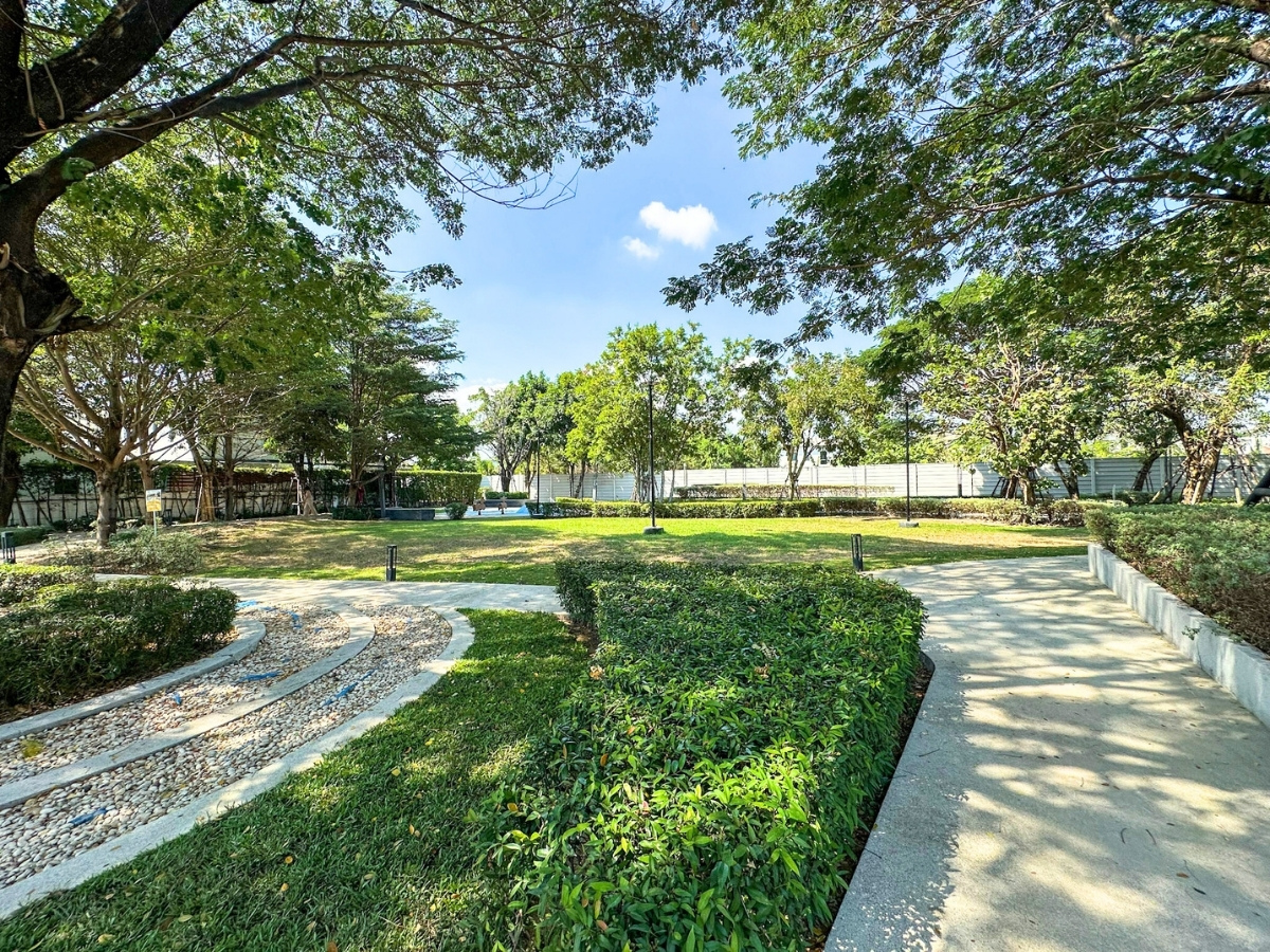 ขายบ้าน เซนโทร วงแหวน-จตุโชติ 4 นอน 5 น้ำ