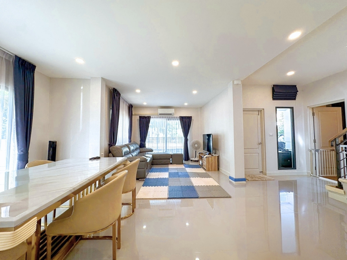 ขายบ้าน เซนโทร วงแหวน-จตุโชติ 4 นอน 5 น้ำ