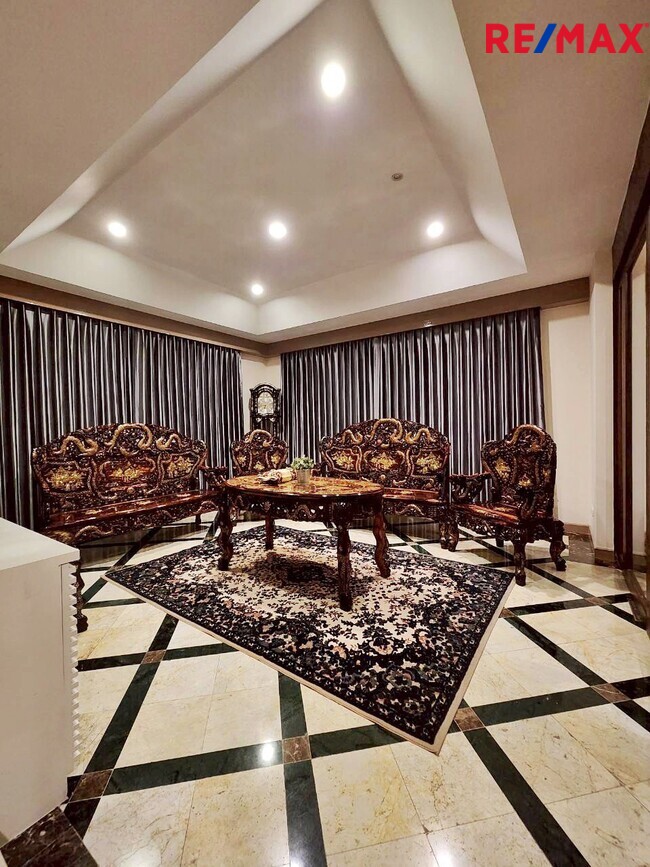 ขายบ้านเดี่ยวหรู หลังมุม ลดาวัลย์ ปิ่นเกล้า–เพชรเกษม 190 ตร.วา | ต้นโครงการ | รีโนเวทใหม่ | ใกล้โรงเรียนนานาชาติ