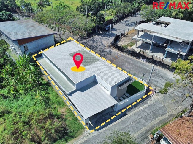 ขายบ้านชั้นเดียวสไตล์ Penthouse หมู่บ้าน ชัยพฤกษ์ วัดลาดปลาดุก วงแหวน–รัตนาธิเบศร์