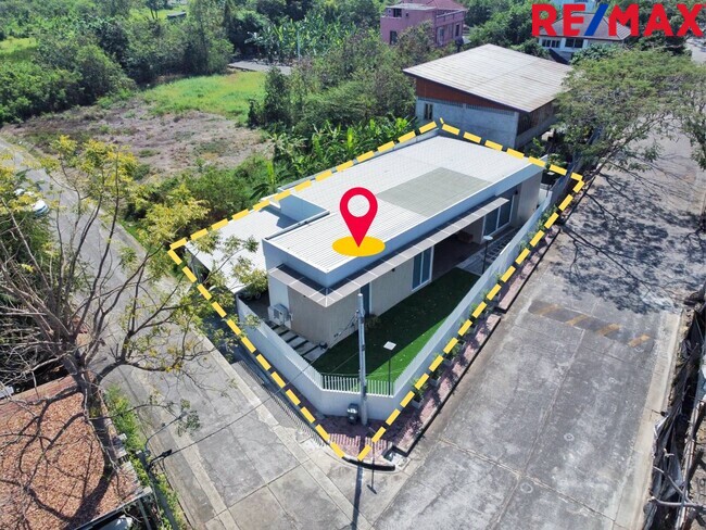 ขายบ้านชั้นเดียวสไตล์ Penthouse หมู่บ้าน ชัยพฤกษ์ วัดลาดปลาดุก วงแหวน–รัตนาธิเบศร์