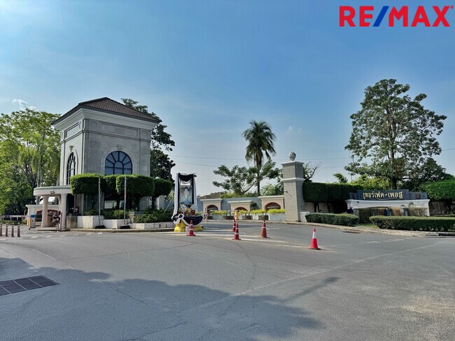 ขายบ้านเดี่ยว Perfect Place รัตนาธิเบศร์–ไทรม้า บ้านเดี่ยวทำเลดี หน้าบ้านไม่ชนใคร ราคาถูกที่สุดในโครงการ ถนนรัตนาธิเบศร์ ใกล้รถไฟฟ้าสายสีม่วง