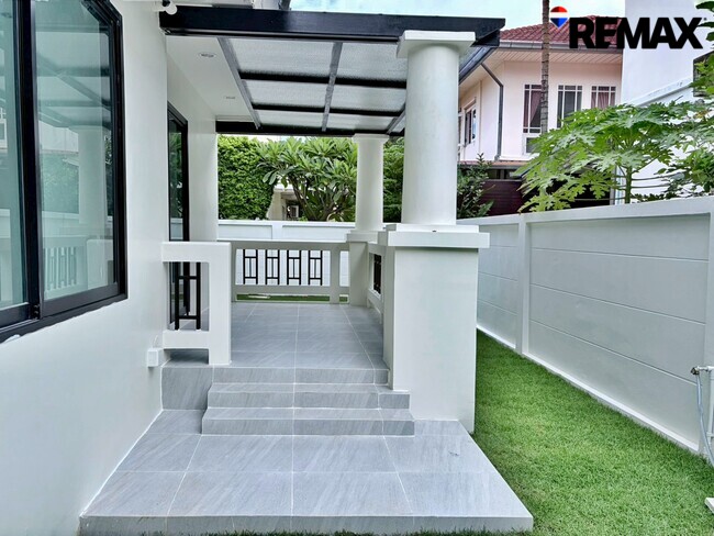 ขายบ้านเดี่ยว Perfect Place รัตนาธิเบศร์–ไทรม้า บ้านเดี่ยวทำเลดี หน้าบ้านไม่ชนใคร ราคาถูกที่สุดในโครงการ ถนนรัตนาธิเบศร์ ใกล้รถไฟฟ้าสายสีม่วง