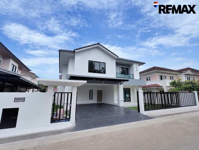 ขายบ้านเดี่ยว Perfect Place รัตนาธิเบศร์–ไทรม้า บ้านเดี่ยวทำเลดี หน้าบ้านไม่ชนใคร ราคาถูกที่สุดในโครงการ ถนนรัตนาธิเบศร์ ใกล้รถไฟฟ้าสายสีม่วง
