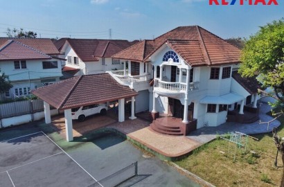 ขายที่ดินพร้อมบ้าน 250 ตร.วา หลังแรก ถนนเมน ภัสรี พุทธมณฑลสาย 2 ซอย 5 | เหมาะปลูกบ้านหรู / รีโนเวท