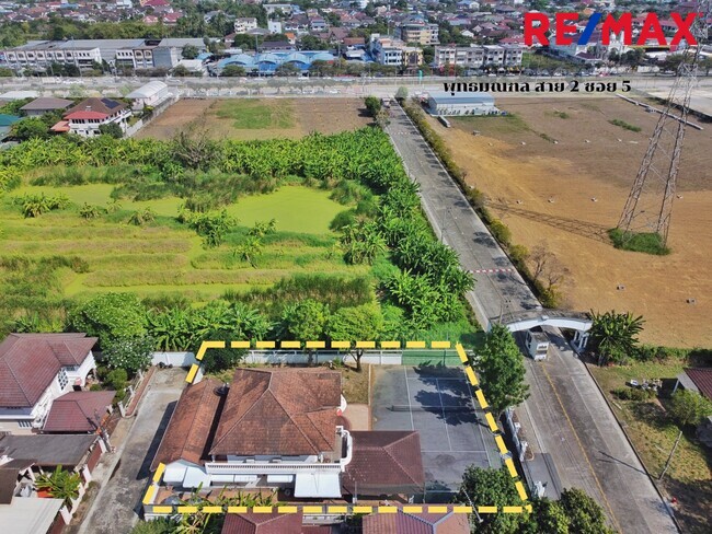 ขายที่ดินพร้อมบ้าน 250 ตร.วา หลังแรก ถนนเมน ภัสรี พุทธมณฑลสาย 2 ซอย 5 | เหมาะปลูกบ้านหรู / รีโนเวท