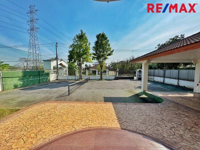 ขายที่ดินพร้อมบ้าน 250 ตร.วา หลังแรก ถนนเมน ภัสรี พุทธมณฑลสาย 2 ซอย 5 | เหมาะปลูกบ้านหรู / รีโนเวท