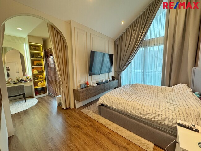 ขายบ้านเดี่ยวหลังริม บางกอกบูเลอวาร์ด เวสต์เกต | 83 ตร.ว. บิ้วท์อินทั้งหลัง ราคาพิเศษ 11.99 ล้าน