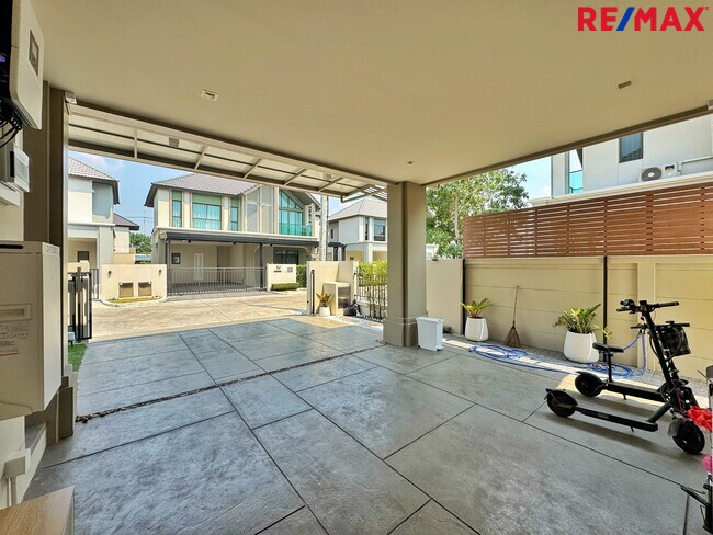 ขายบ้านเดี่ยวหลังริม บางกอกบูเลอวาร์ด เวสต์เกต | 83 ตร.ว. บิ้วท์อินทั้งหลัง ราคาพิเศษ 11.99 ล้าน