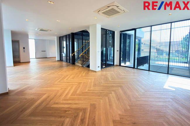 ขายโฮมออฟฟิศ Home Office โครงการ Penton อารีย์ ใจกลางเมือง 5 ชั้น 140 ตารางวา ทำเลดีมาก