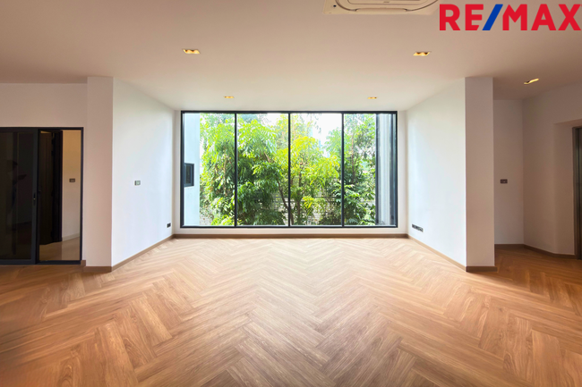 ขายโฮมออฟฟิศ Home Office โครงการ Penton อารีย์ ใจกลางเมือง 5 ชั้น 140 ตารางวา ทำเลดีมาก