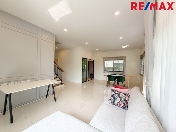 เช่า บ้านเดี่ยวแกรนด์ บริทาเนีย วงแหวน-รามอินทรา บ้านหลังมุม (พร้อมอยู่อาศัย) 4 ห้องนอน แอร์ 5 เครื่อง