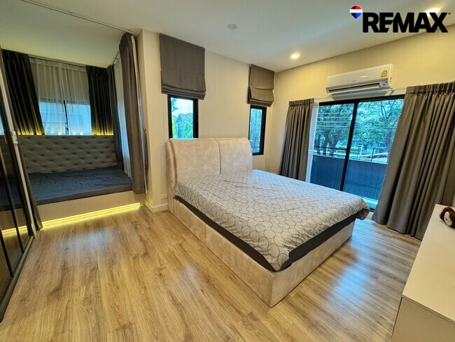 ขายขาดทุนกว่าล้าน! บ้านเดี่ยVenue Flow แจ้งวัฒนะ หลังใหญ่ 73 ตร.ว. ตำแหน่ง Rare Item วิวสวนส่วนกลางหน้าบ้าน (ไม่ชนใคร) 5 นอน สภาพใหม่พร้อมอยู่