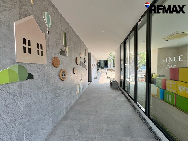 ขายขาดทุนกว่าล้าน! บ้านเดี่ยVenue Flow แจ้งวัฒนะ หลังใหญ่ 73 ตร.ว. ตำแหน่ง Rare Item วิวสวนส่วนกลางหน้าบ้าน (ไม่ชนใคร) 5 นอน สภาพใหม่พร้อมอยู่