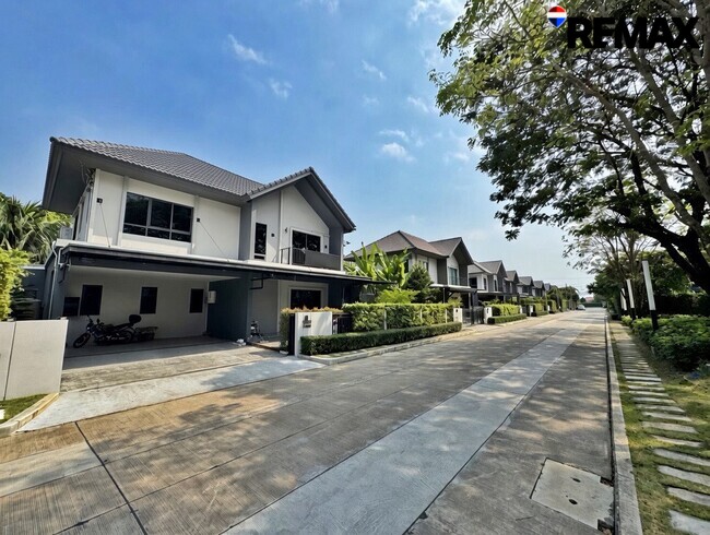 ขายขาดทุนกว่าล้าน! บ้านเดี่ยVenue Flow แจ้งวัฒนะ หลังใหญ่ 73 ตร.ว. ตำแหน่ง Rare Item วิวสวนส่วนกลางหน้าบ้าน (ไม่ชนใคร) 5 นอน สภาพใหม่พร้อมอยู่