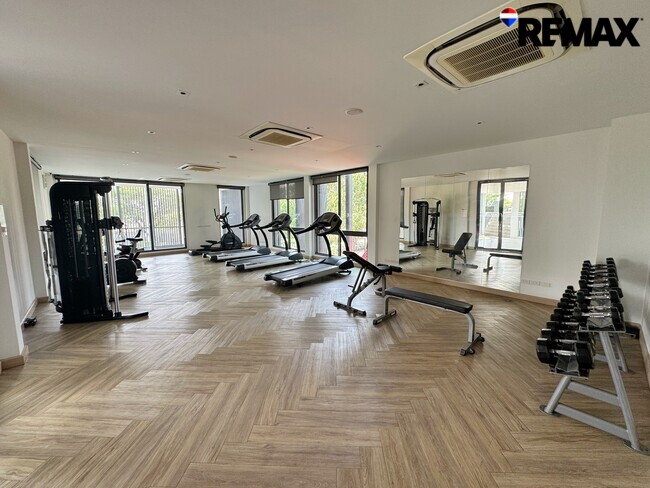ขายขาดทุนกว่าล้าน! บ้านเดี่ยVenue Flow แจ้งวัฒนะ หลังใหญ่ 73 ตร.ว. ตำแหน่ง Rare Item วิวสวนส่วนกลางหน้าบ้าน (ไม่ชนใคร) 5 นอน สภาพใหม่พร้อมอยู่
