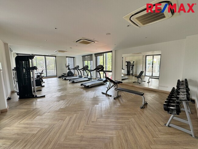 ขายขาดทุนกว่าล้าน! บ้านเดี่ยVenue Flow แจ้งวัฒนะ หลังใหญ่ 73 ตร.ว. ตำแหน่ง Rare Item วิวสวนส่วนกลางหน้าบ้าน (ไม่ชนใคร) 5 นอน สภาพใหม่พร้อมอยู่