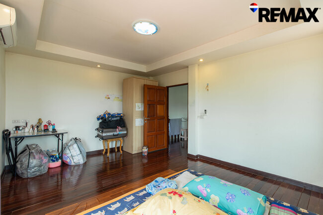 ขายบ้านพร้อมที่ดิน 200 ตร.ว. ถนนอุทยาน-พุทธมณฑล บ้านเดี่ยวหลังใหญ่ 4 นอน ใกล้ ม.มหิดล-ศาลายา