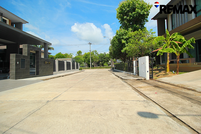 ขายบ้านเดี่ยว ฮาบิเทีย พาร์ค เทียนทะเล 28 หลังมุม 112.2 ตร.ว. มีเรือนรับรอง บ้านสวยปรับปรุงใหม่ พร้อมอยู่